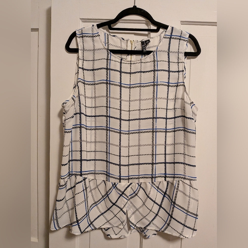 Elle sleeveless blouse white plaid